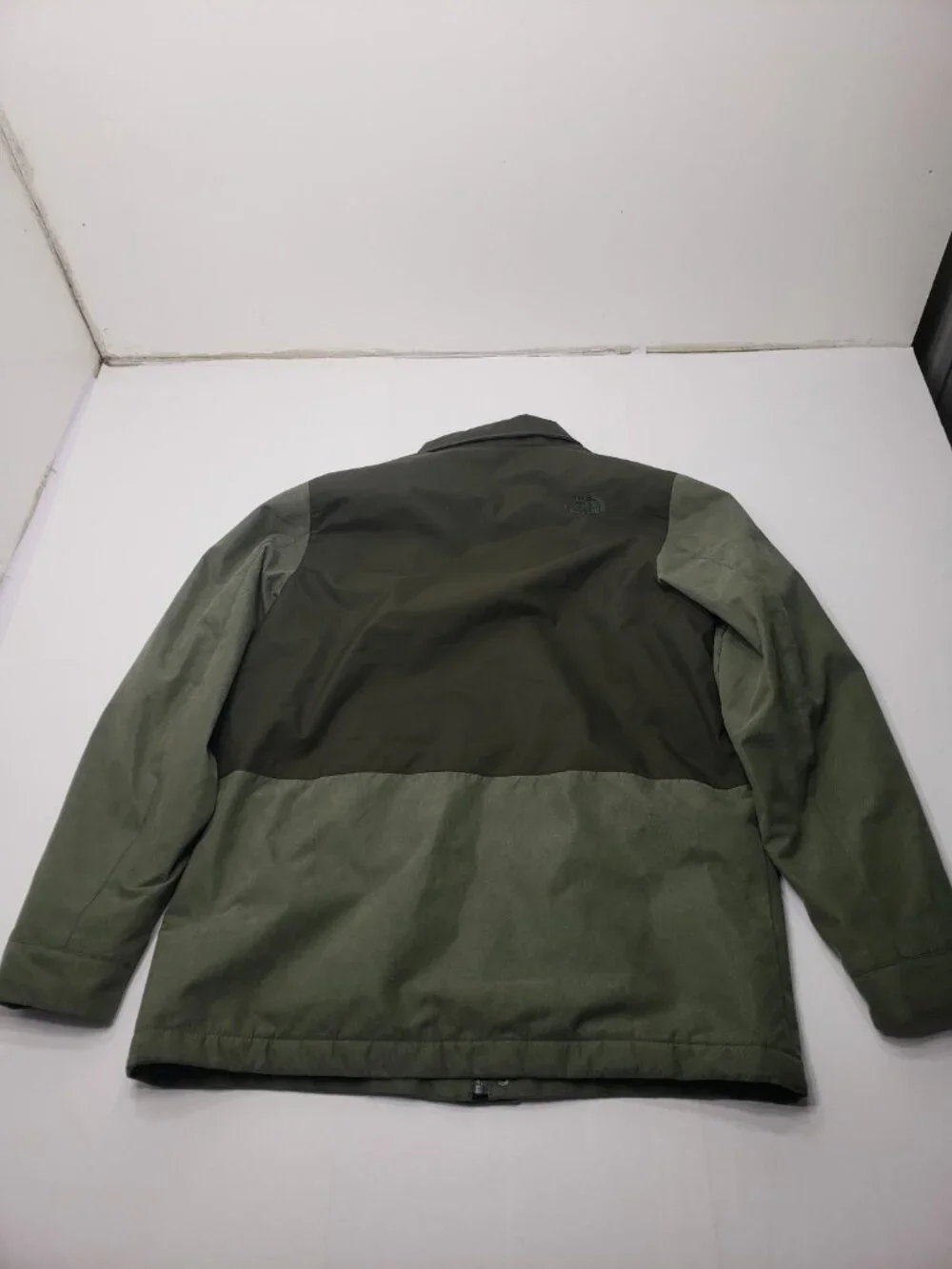 The North Face NF0A2TAB Men’s Large Green Insulated Jacket Plaid Fleece Lined